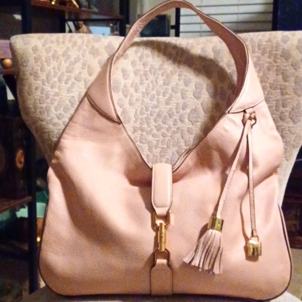 G.I.L.I Nude Pink Pebble Leather Hobo Bag - Picture 2 of 10
